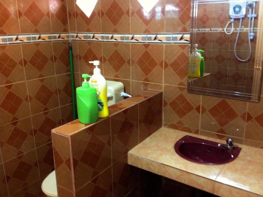 Nur Muslim Homestay At Kota Bharu Dış mekan fotoğraf